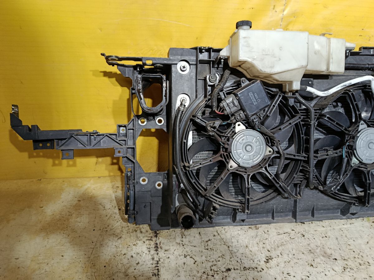 Телевизор на Nissan Skyline PV36 VQ35HR Фото 6