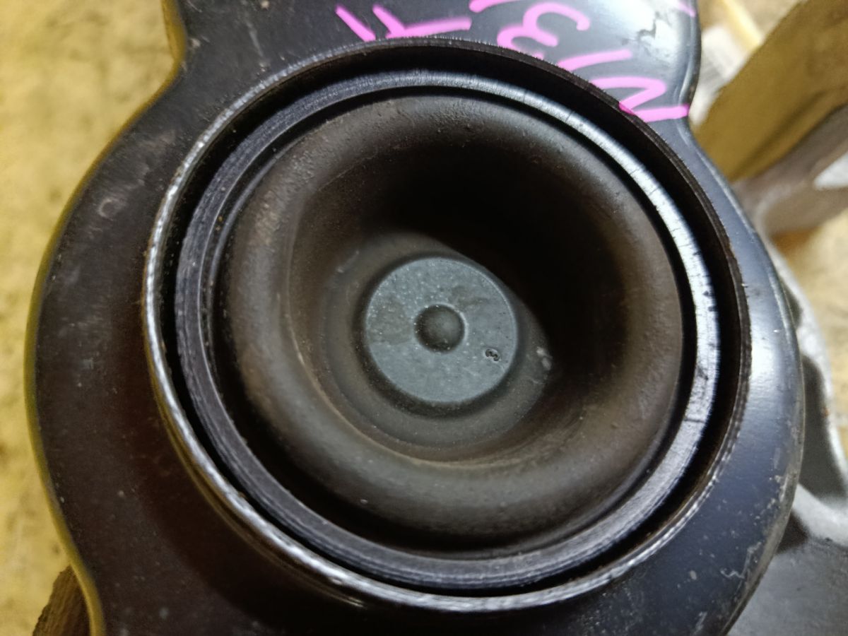 Подушка двигателя на Nissan X-Trail NT31 MR20DE Фото 3