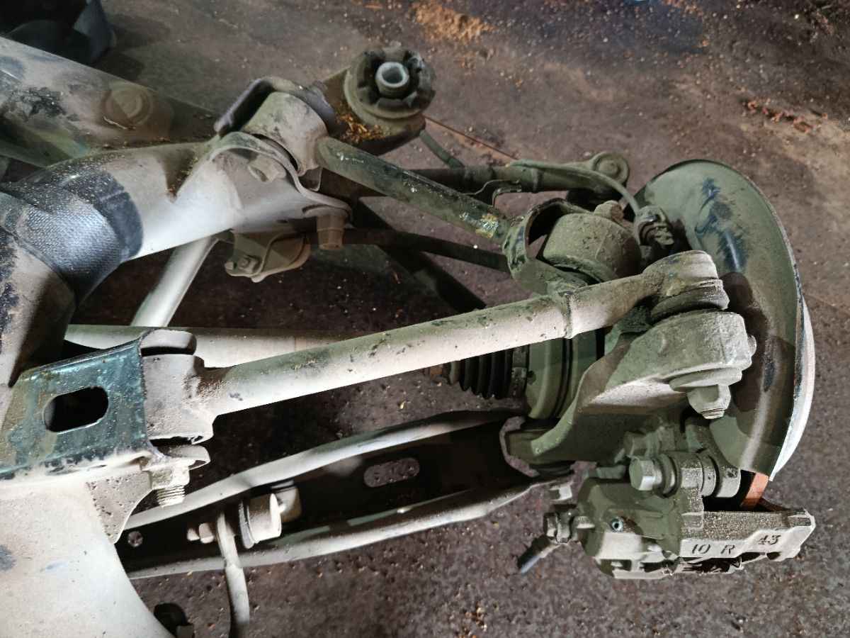 Балка подвески на Toyota Crown GRS210 2GR-FSE Фото 9