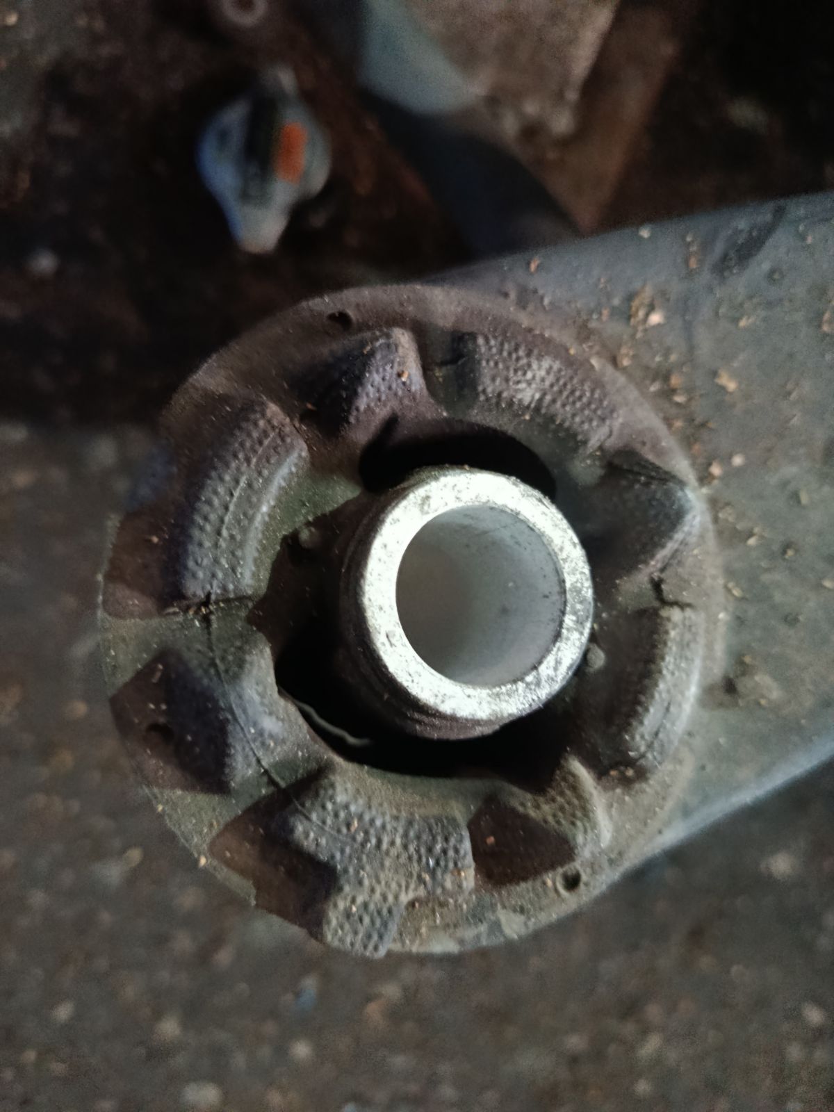 Балка подвески на Toyota Crown GRS214 2GR-FSE Фото 7