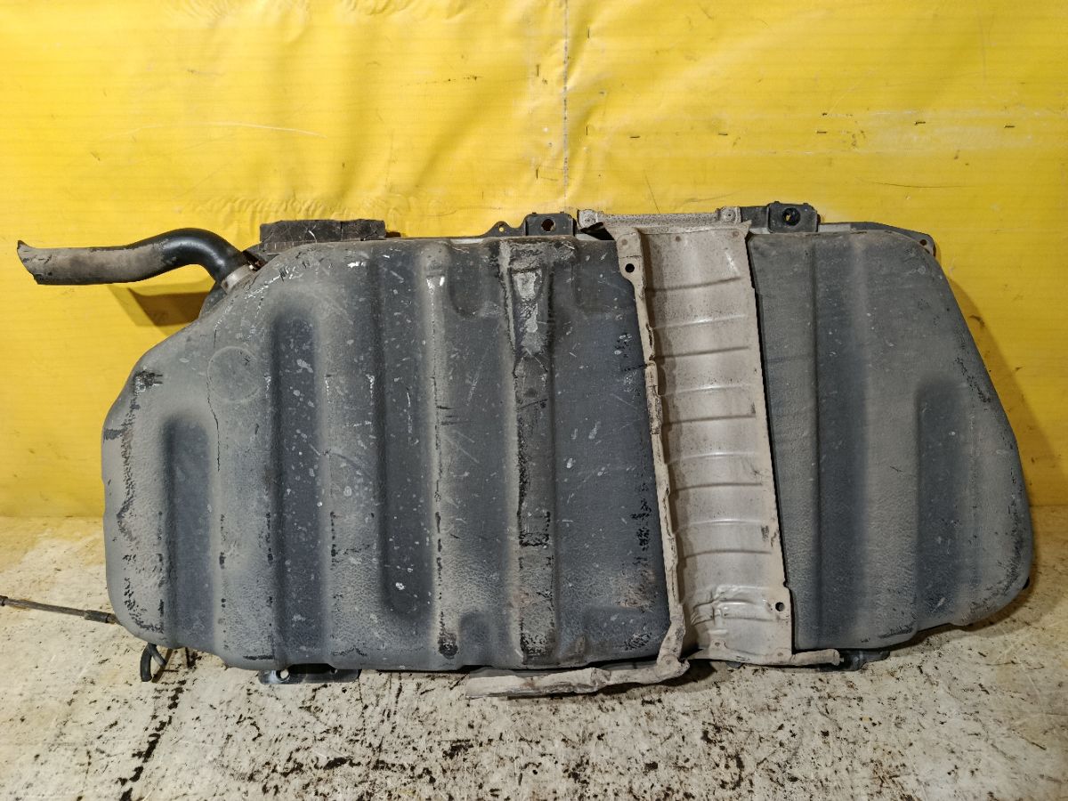 Бак топливный 77001-28532, 77001-44030, 77001-44031, 77001-44032 на Toyota Noah AZR60G 1AZ-FSE Фото 2