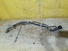 Заливная горловина топливного бака 77201-28240, 77201-28290 на Toyota Noah AZR60G 1AZ-FSE Фото 2