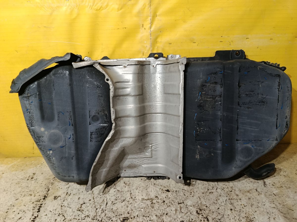 Бак топливный на Toyota Ipsum ACM26W 2AZ-FE Фото 2