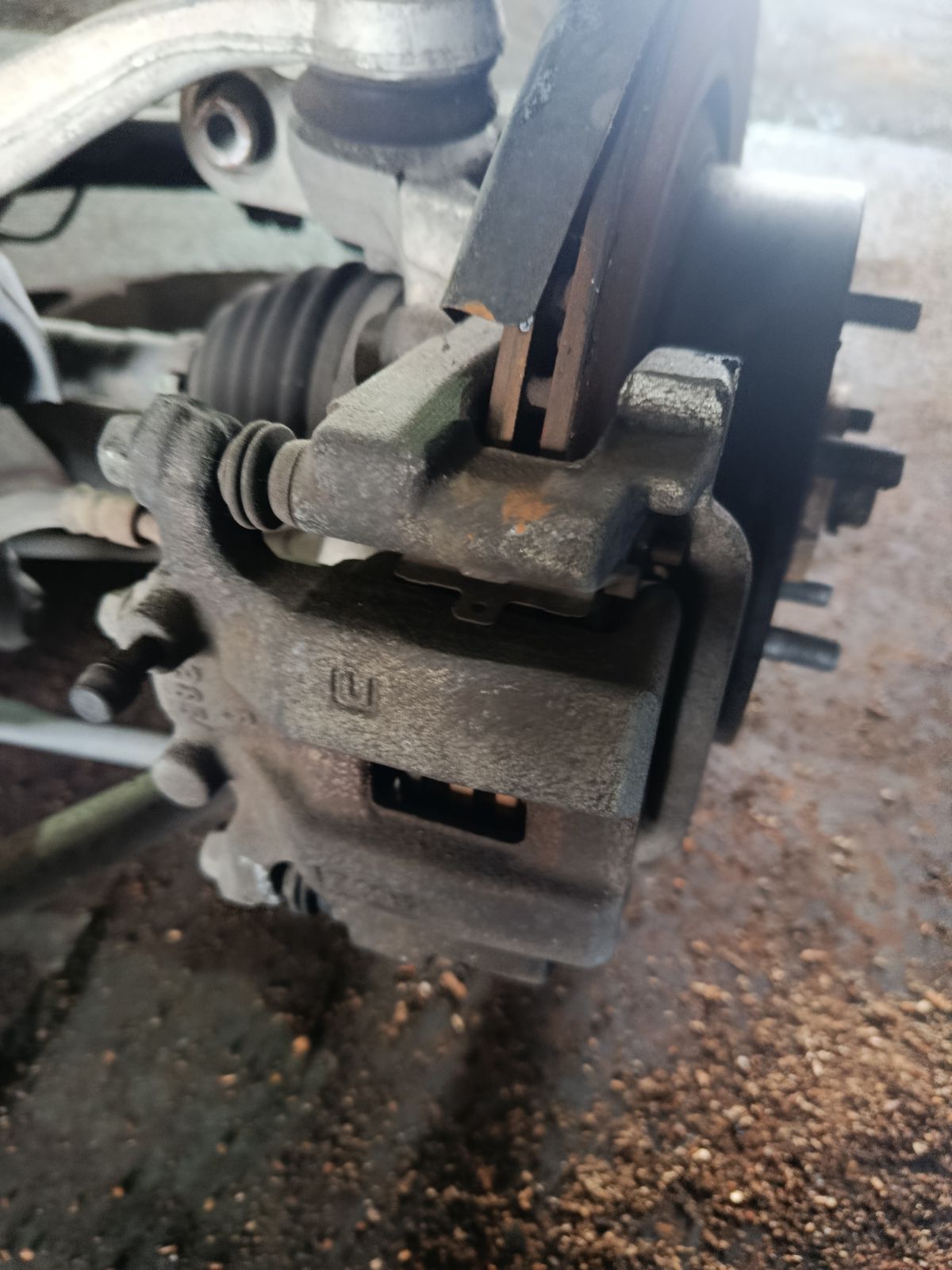 Балка подвески на Nissan Skyline PV36 VQ35HR Фото 5