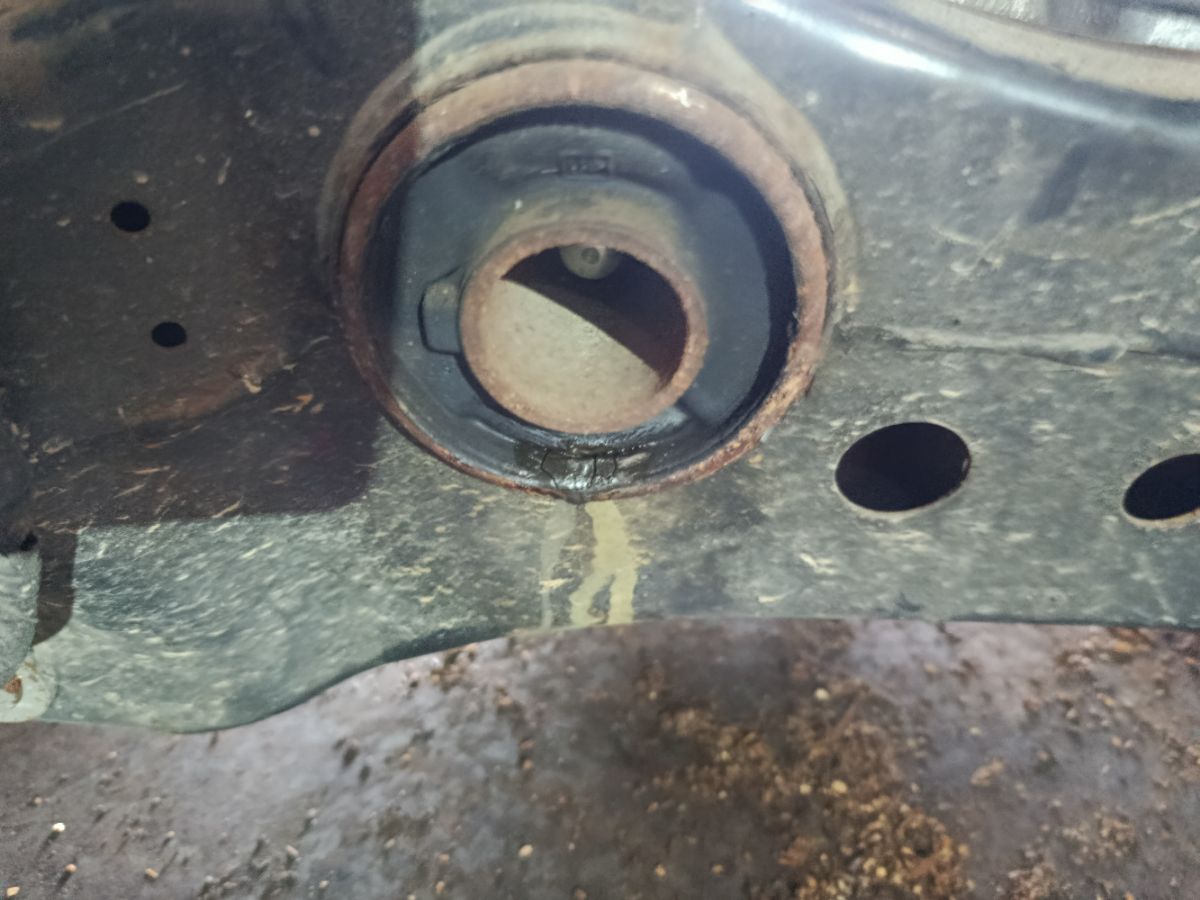 Балка подвески на Nissan Skyline PV36 VQ35HR Фото 8