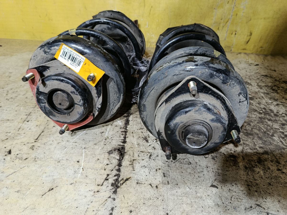 Стойка амортизатора на Nissan Elgrand E51 VQ35DE Фото 5