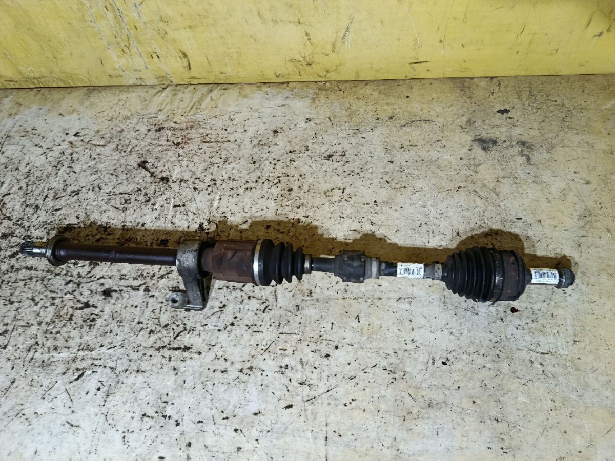 Привод на Honda Stream RN8 R20A Фото 1