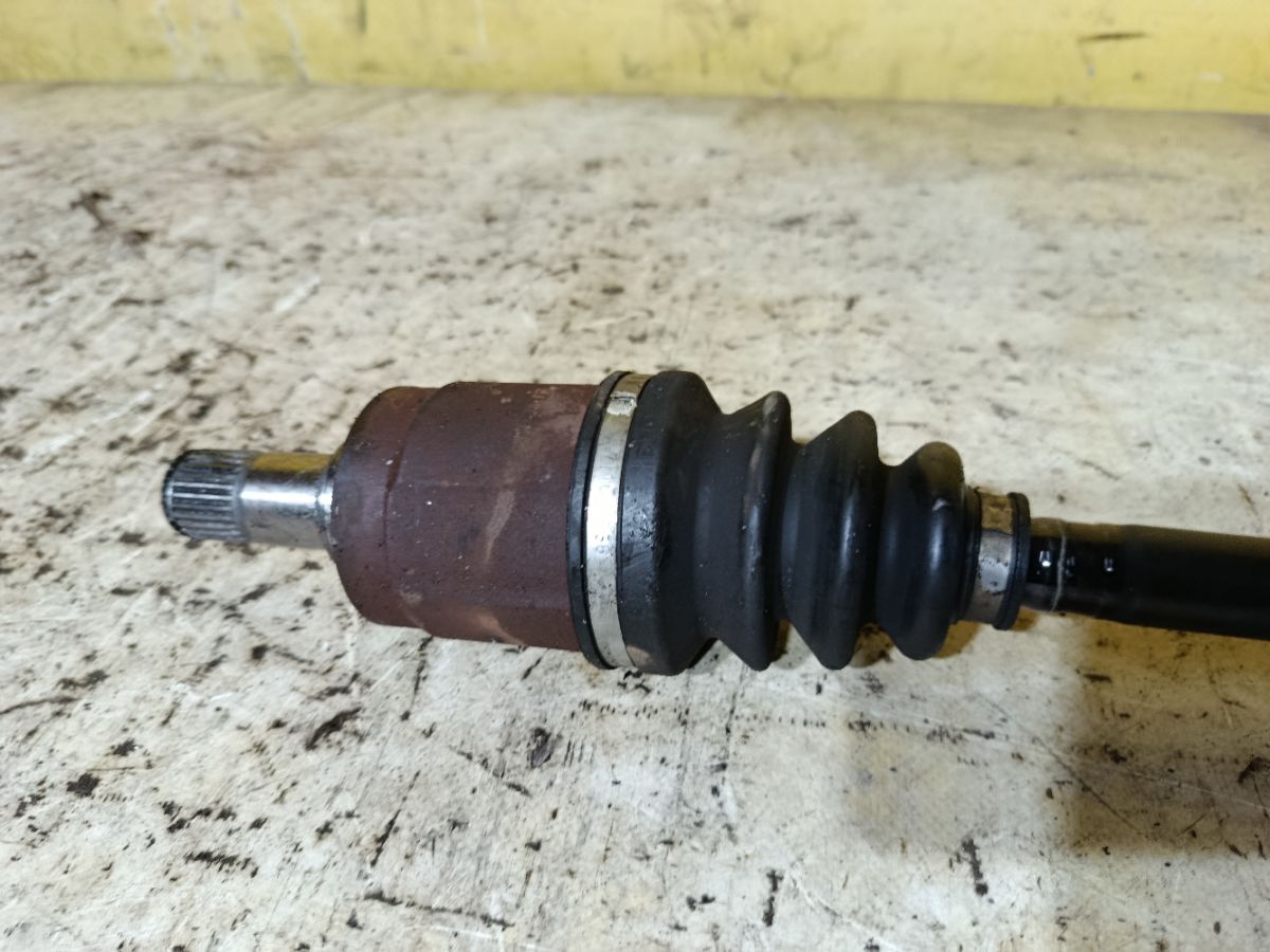 Привод на Honda Stream RN8 R20A Фото 3
