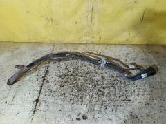 Заливная горловина топливного бака на Toyota Noah AZR60G 1AZ-FSE 77201-28240  77201-28290