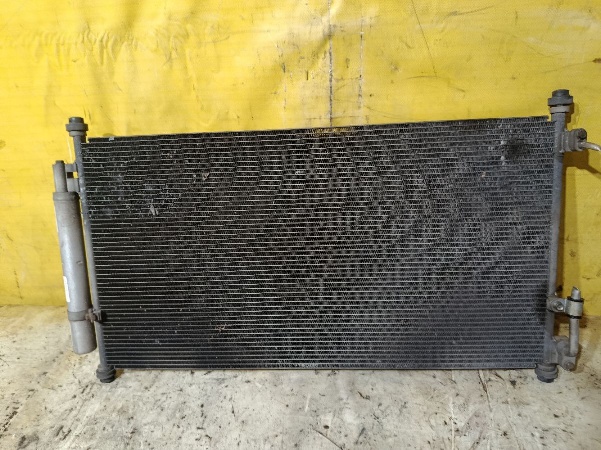 Радиатор кондиционера на Honda Stream RN8 R20A Фото 1