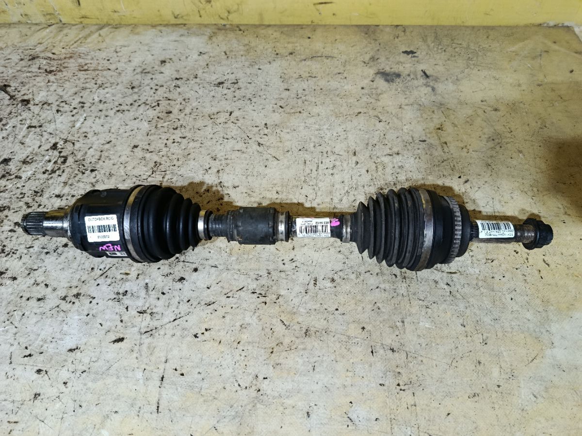 Привод на Toyota Noah ZRR70G 3ZR-FAE Фото 1