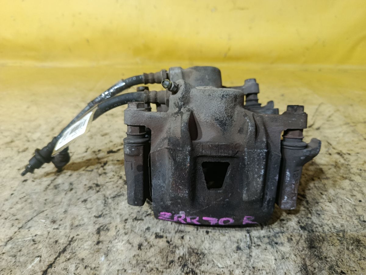 Суппорт на Toyota Noah ZRR70G 3ZR-FAE Фото 1