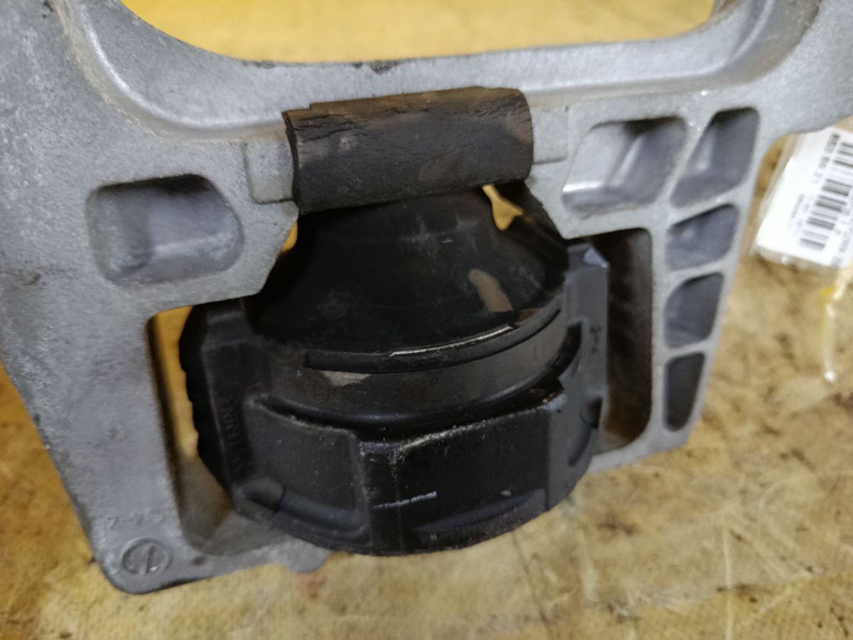 Подушка двигателя на Mazda Axela BLEFP LF-VDS Фото 2