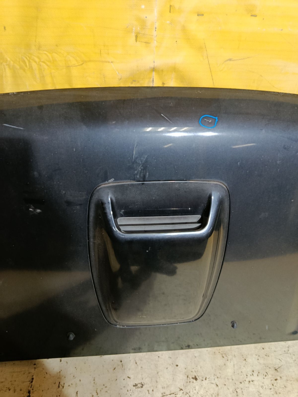 Капот на Suzuki Jimny JB23W Фото 3