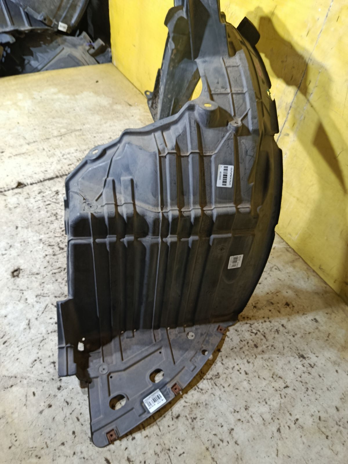 Подкрылок 63843WL000 на Nissan Elgrand ME51 Фото 3