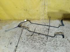 Крепление запасного колеса на Toyota Isis ANM10G Фото 2