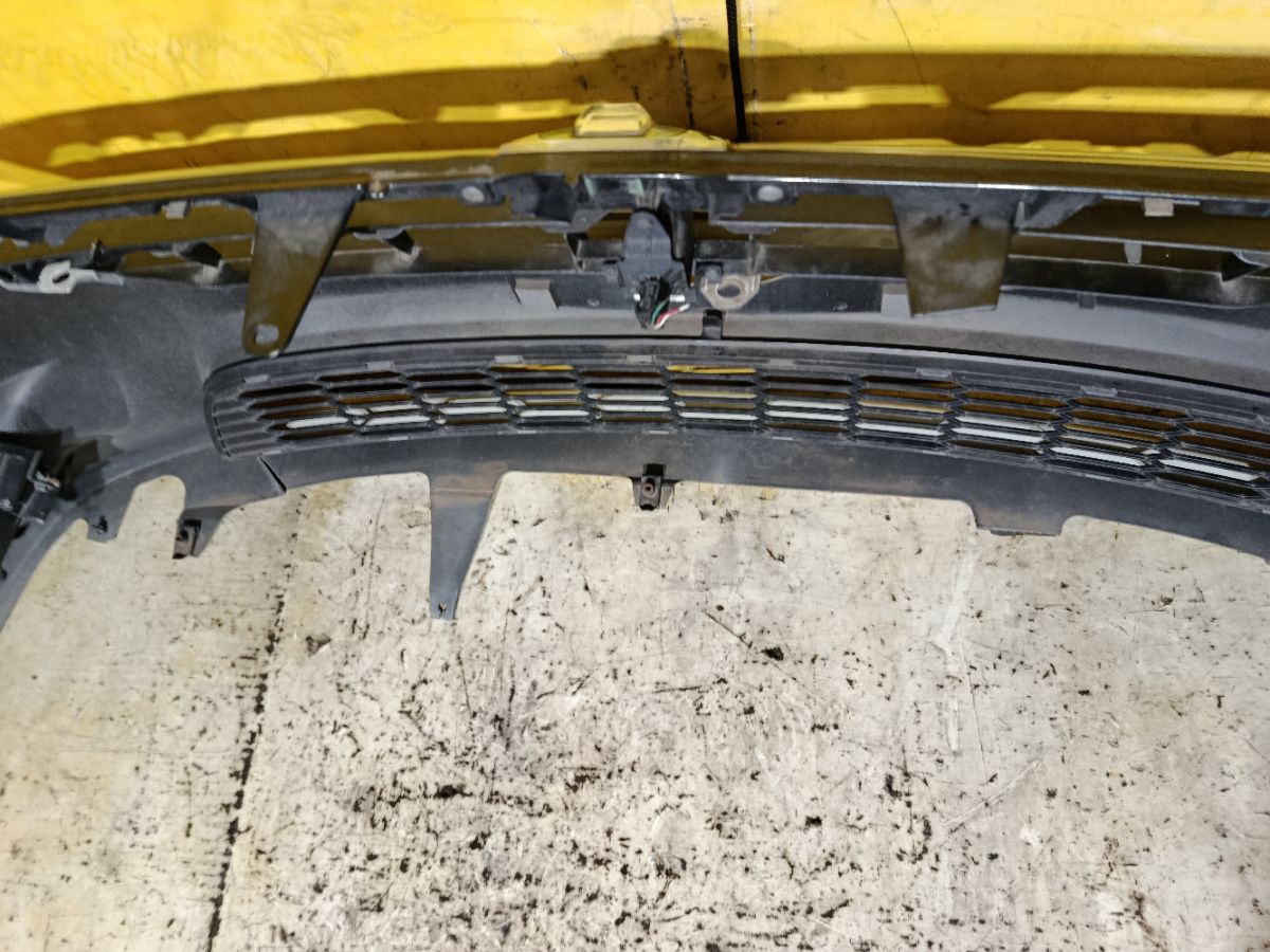 Бампер 0D-2 0D-2,52119-44440 на Toyota Isis ANM10G Фото 8