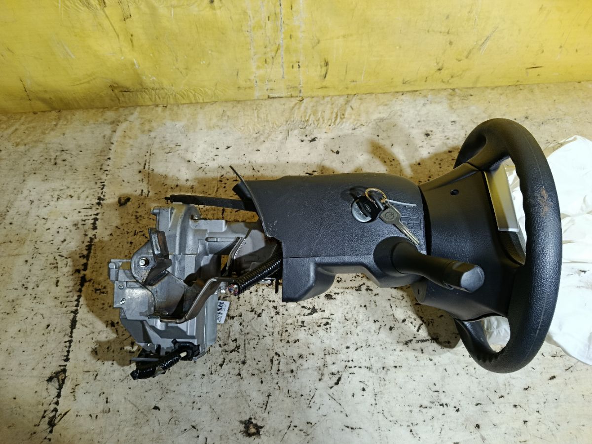 Рулевая колонка на Nissan Serena C26 Фото 1