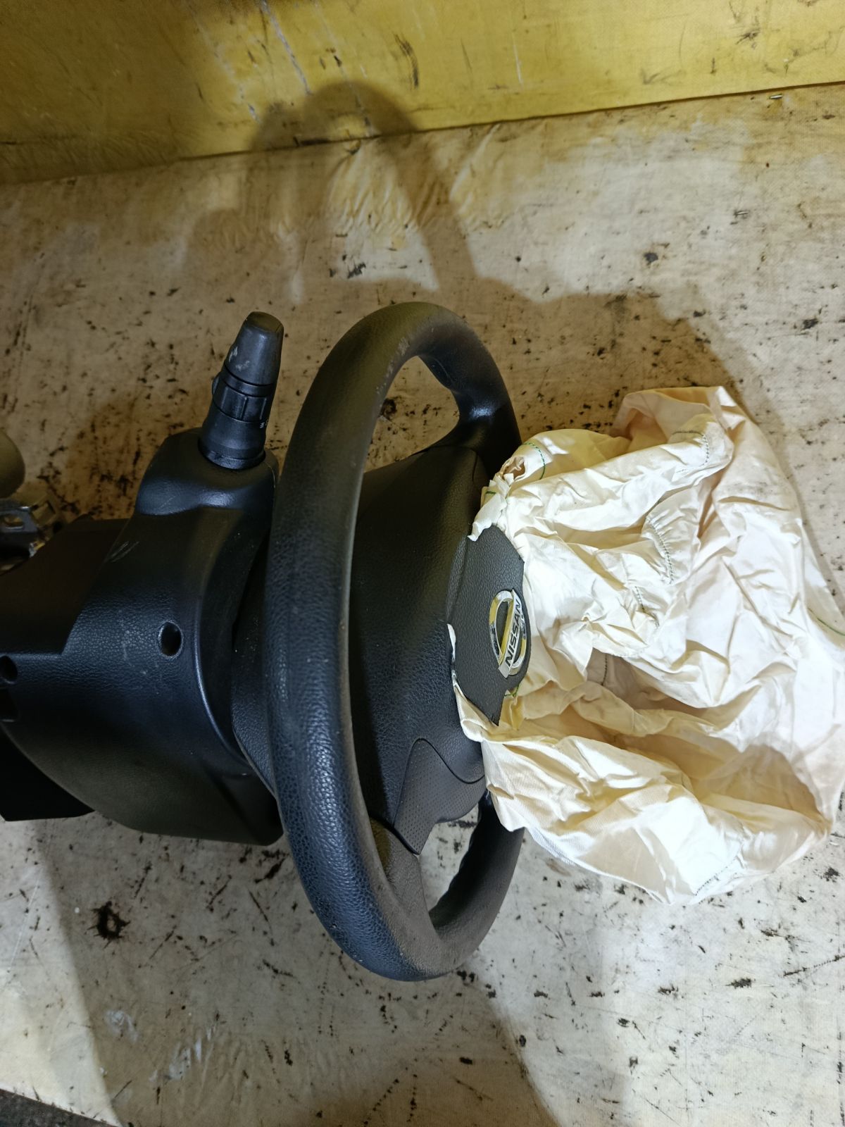 Рулевая колонка на Nissan Serena C25 Фото 3