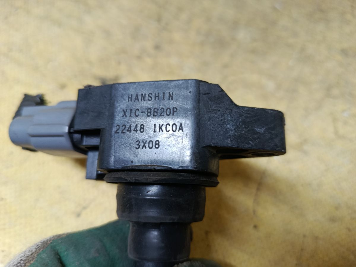Катушка зажигания 22448-1KC0A на Nissan Serena C26 MR20DD Фото 2