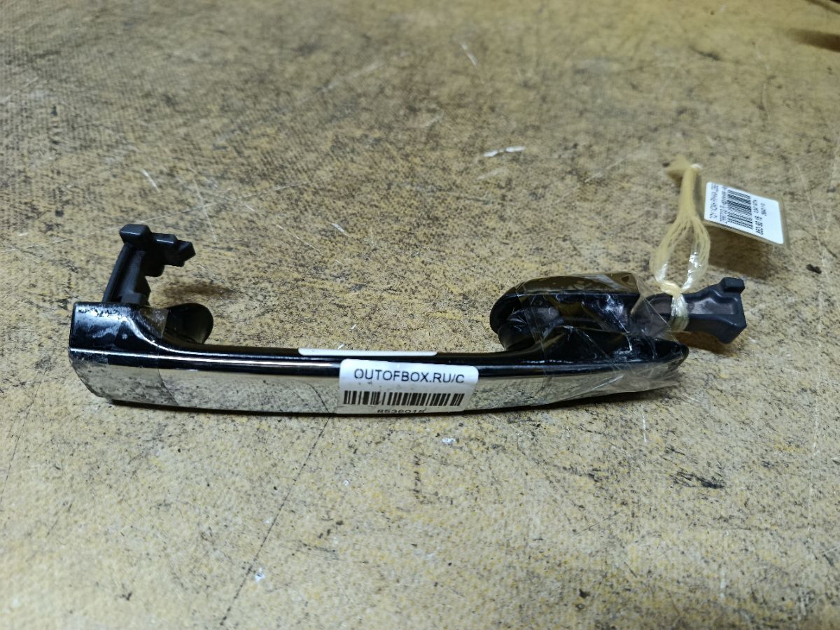 Ручка двери на Toyota Noah ZRR70G Фото 3