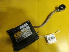 Блок розжига ксенона 85967-20010 на Toyota Noah ZRR70G Фото 2