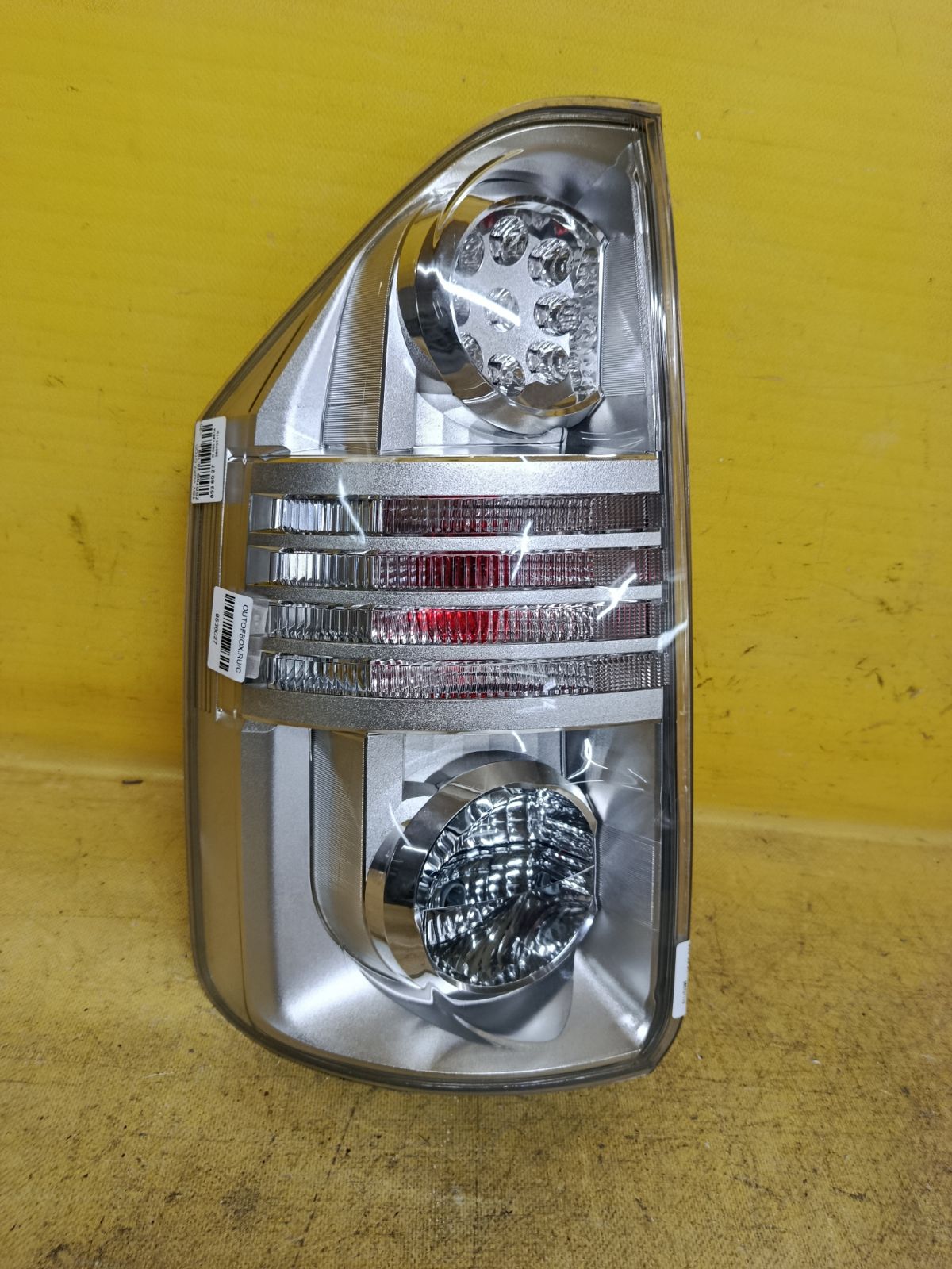 Стоп 28-199 28-199, на Toyota Voxy ZRR70G Фото 2