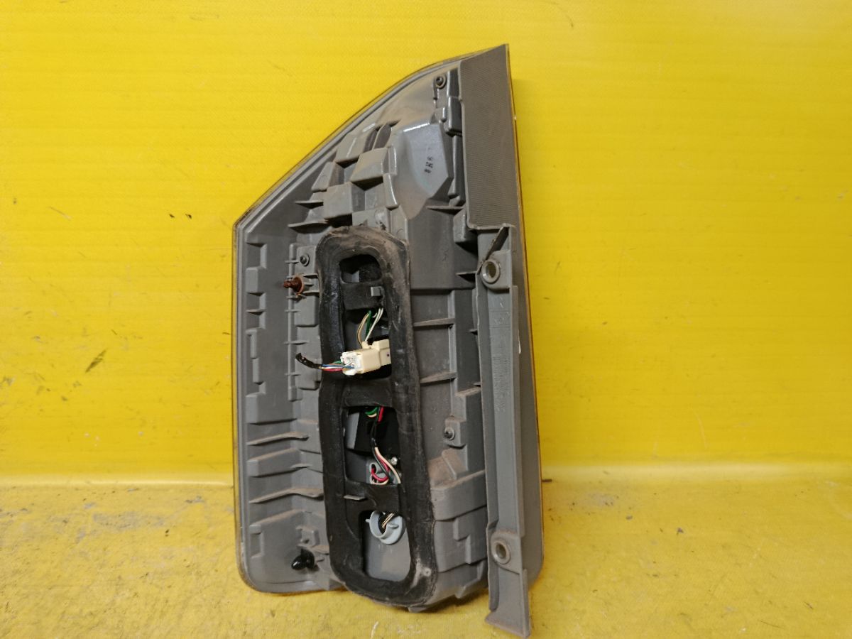 Стоп 28-199 28-199, на Toyota Voxy ZRR70G Фото 5
