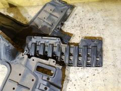 Защита двигателя 51442-28150, 51441-28170, 52618-28020 на Toyota Noah ZRR70G 3ZR-FAE Фото 3