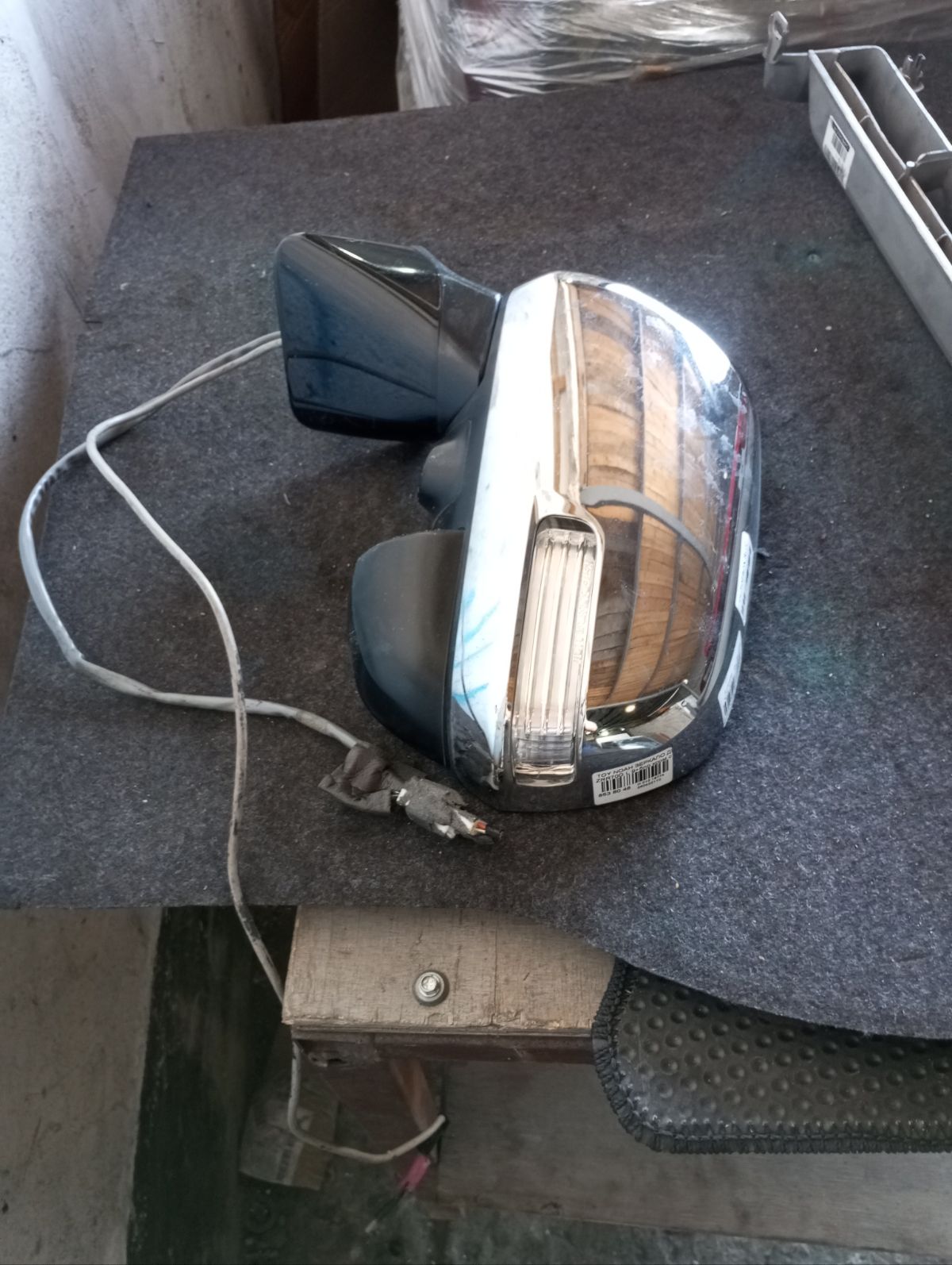 Зеркало двери боковой на Toyota Noah ZRR70G Фото 6