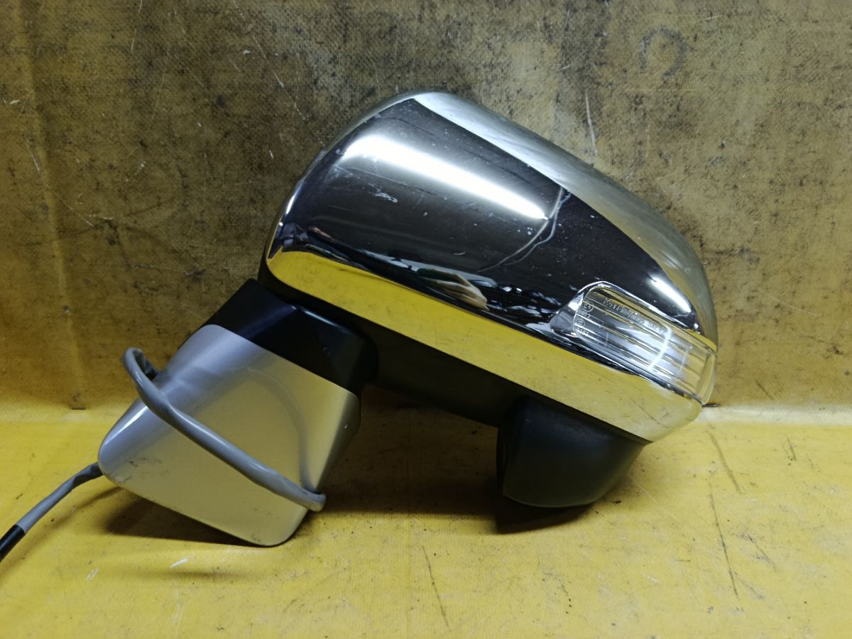 Зеркало двери боковой на Toyota Noah ZRR70G Фото 2