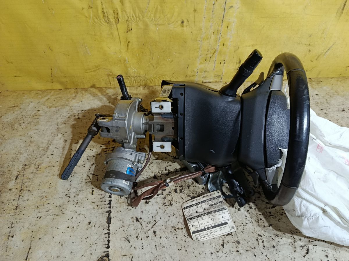 Рулевая колонка на Toyota Noah ZRR70G Фото 1