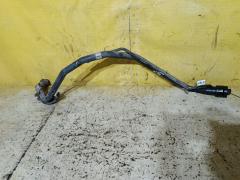 Заливная горловина топливного бака на Toyota Noah ZRR70G 3ZR-FAE Фото 2