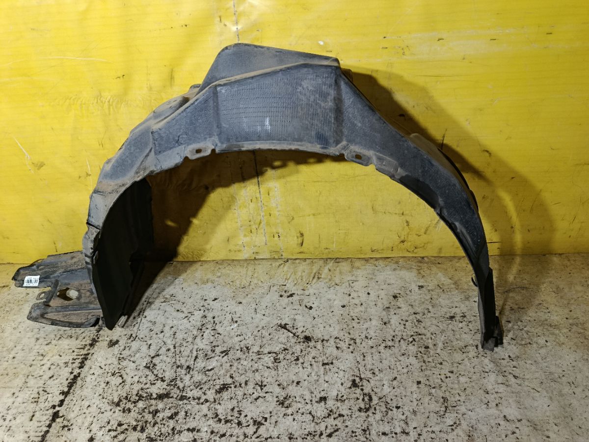 Подкрылок 53876-28251 на Toyota Noah ZRR70G 3ZR-FAE Фото 5