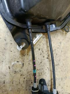 Доводчик двери на Nissan Serena C26 Фото 4