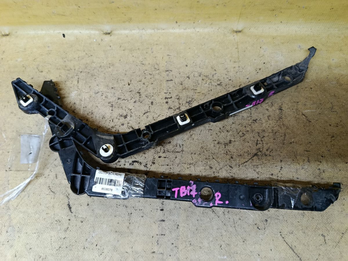 Крепление бампера 85227-3ST0A, 85226-3ST0A на Nissan Sylphy TB17 Фото 1