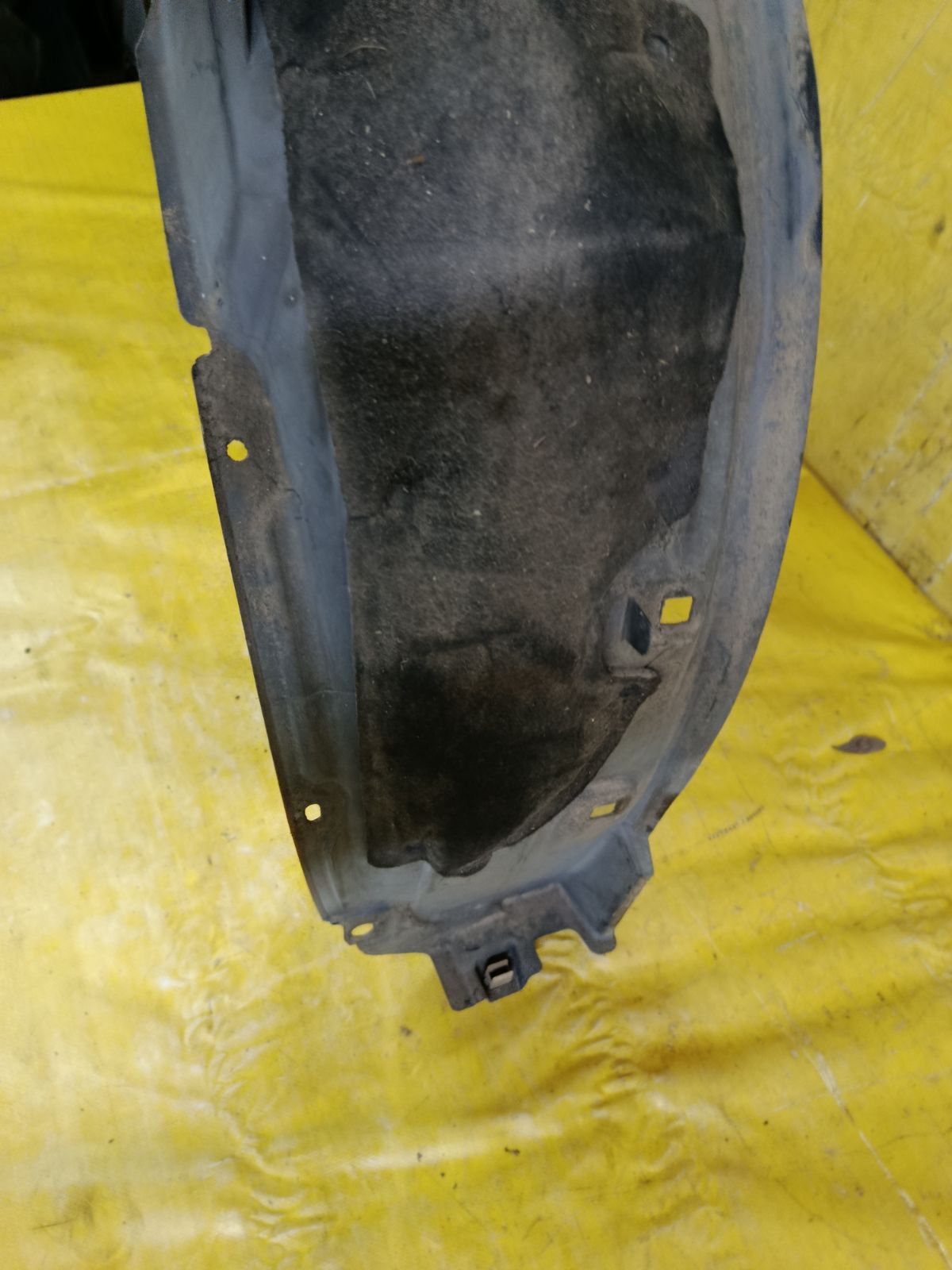 Подкрылок 53876-05061 на Toyota Avensis AZT250 1AZ-FSE Фото 4