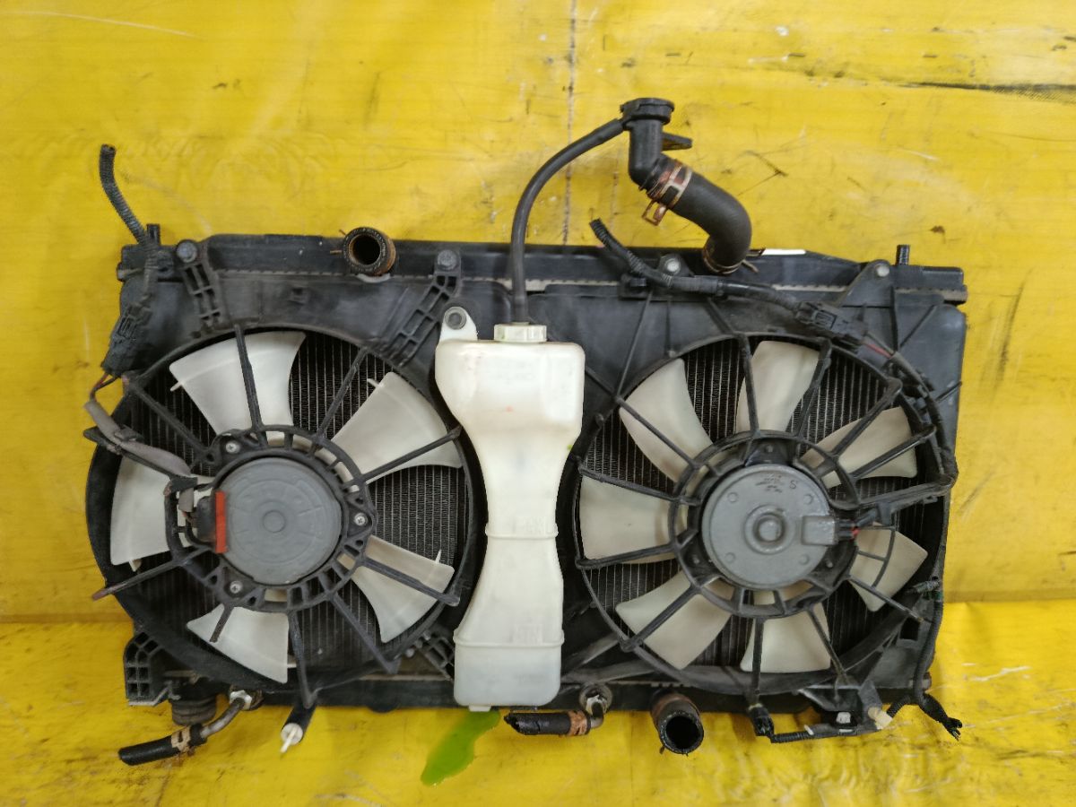 Радиатор ДВС на Honda Freed GB3 L15A Фото 2