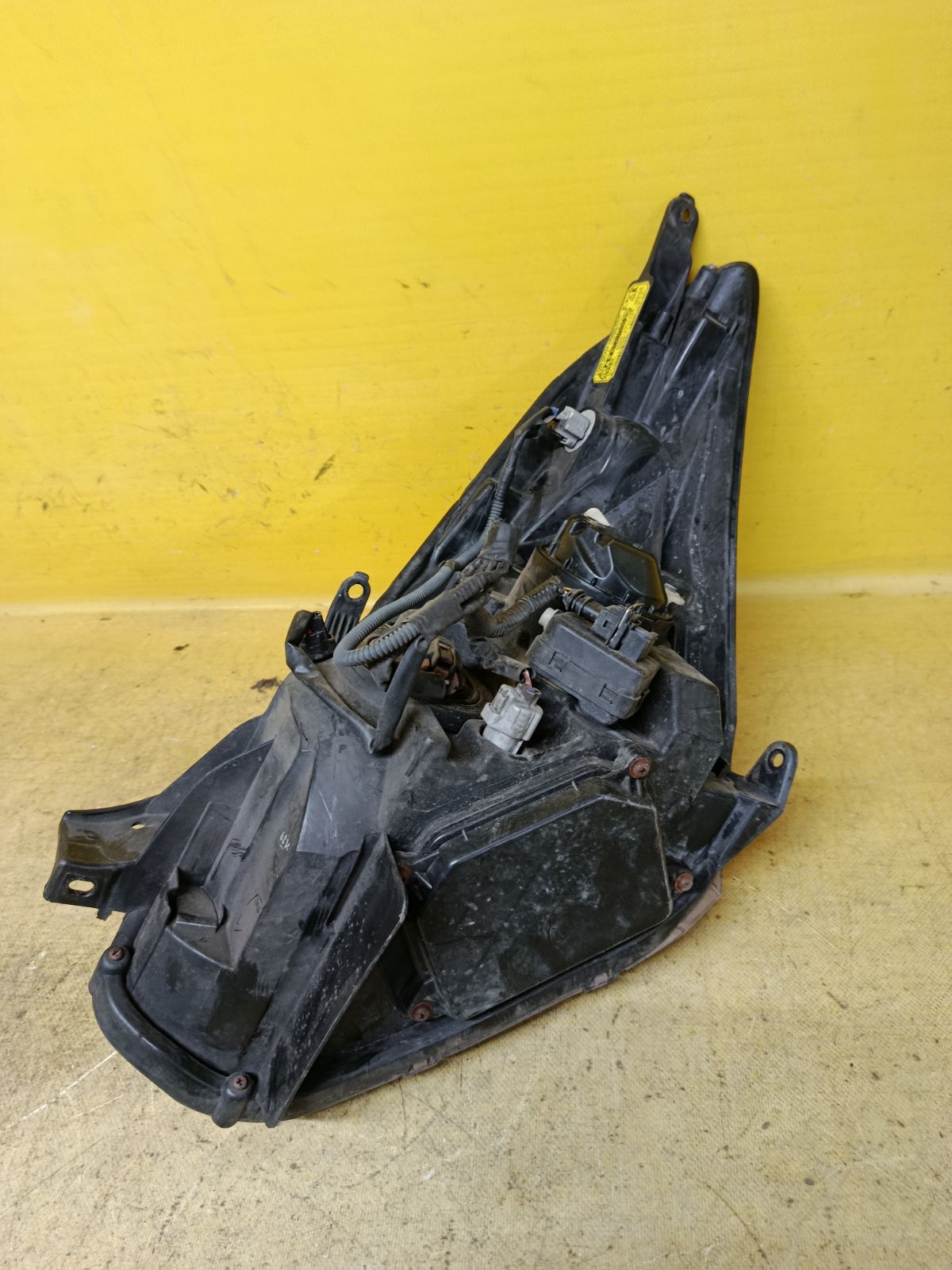 Фара 68-13 68-13 на Toyota Wish ZNE10G Фото 4