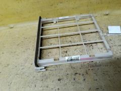 Корпус салонного фильтра 88548-52010 на Toyota Wish ZNE10G 1ZZ-FE Фото 3