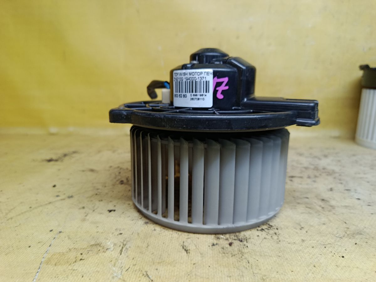 Мотор печки 87103-20120, 87103-20150 на Toyota Wish ZNE10G Фото 2