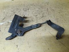 Датчик регулировки наклона фар 89407-52140 на Toyota Aqua NHP10 Фото 2