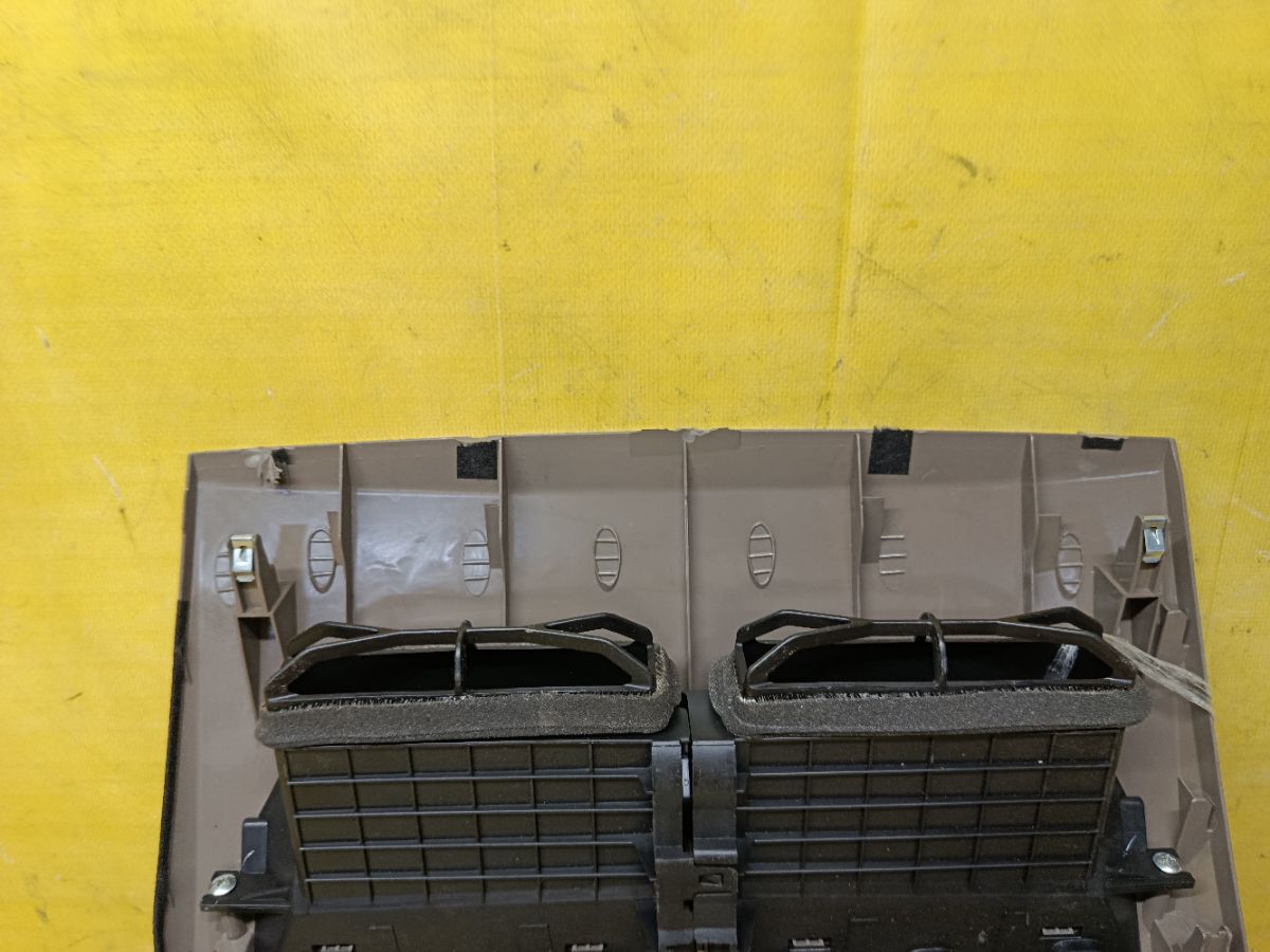 Воздуховод 68414-ED000 на Nissan Tiida C11 Фото 2