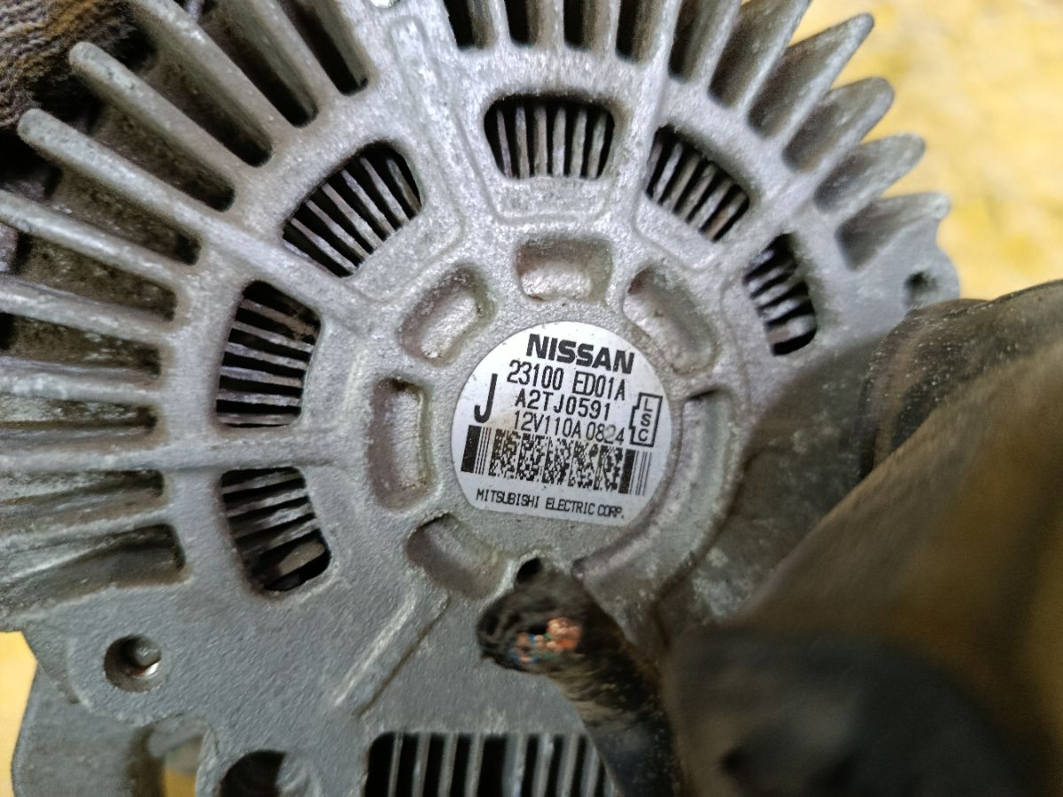 Генератор 23100-ED01A на Nissan Tiida C11 HR15DE Фото 3