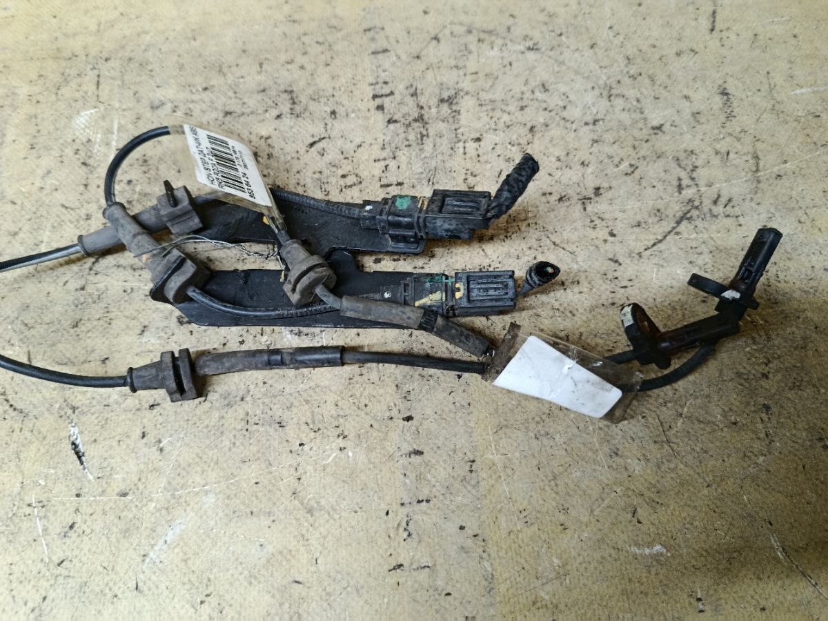 Датчик ABS на Honda Stepwgn RK5 R20A Фото 1