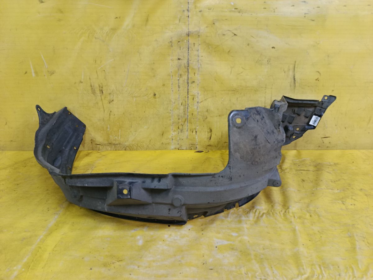 Подкрылок на Honda Stepwgn RK5 R20A Фото 1