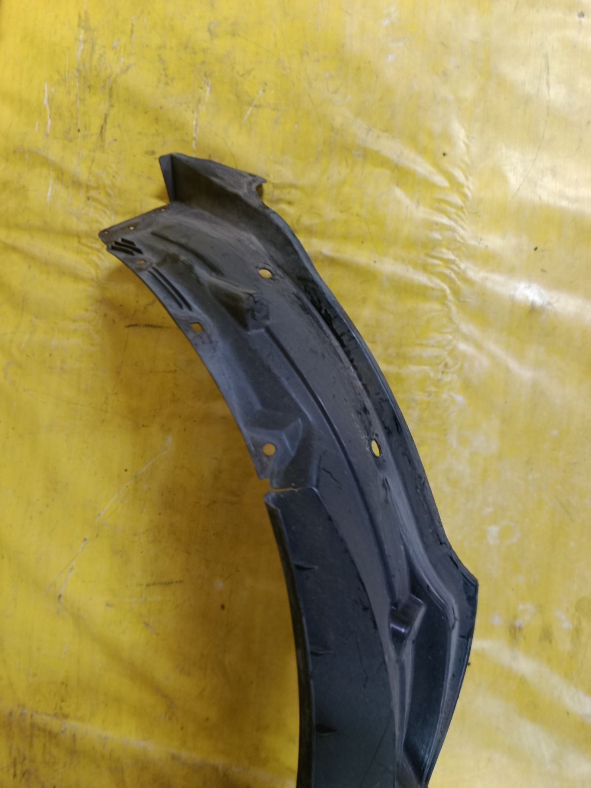 Подкрылок на Honda Stepwgn RK5 R20A Фото 3