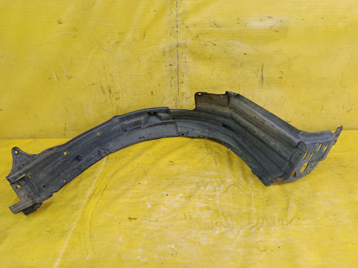 Подкрылок на Honda Stepwgn RK5 R20A Фото 1