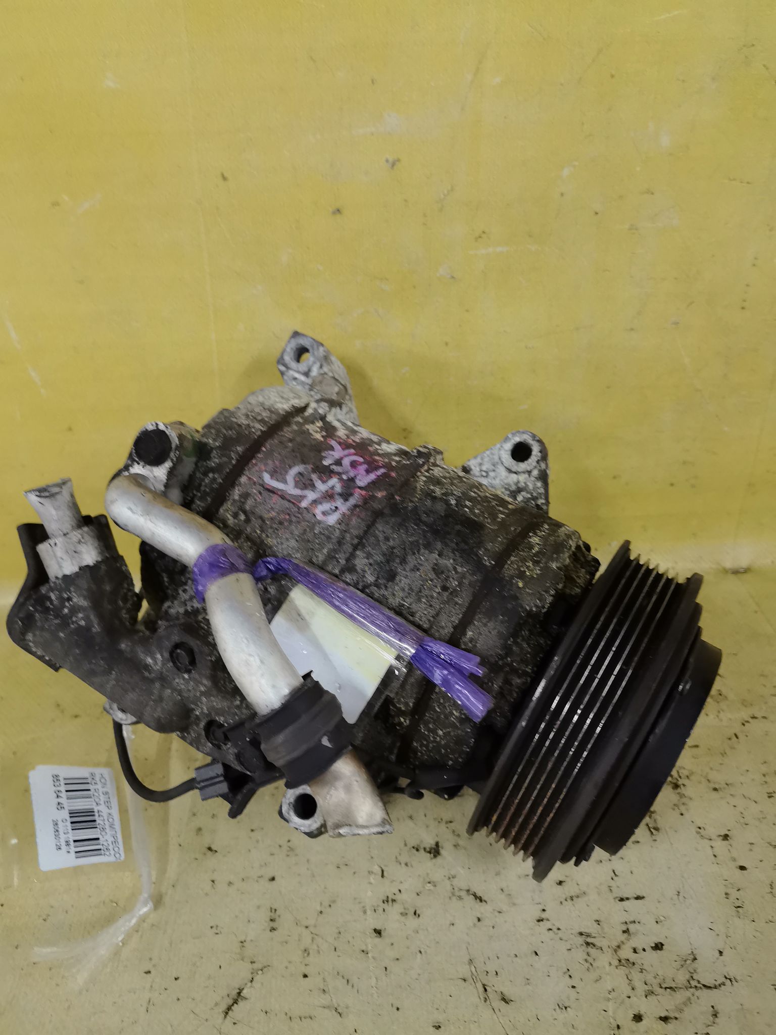 Компрессор кондиционера на Honda Stepwgn RK5 R20A Фото 1