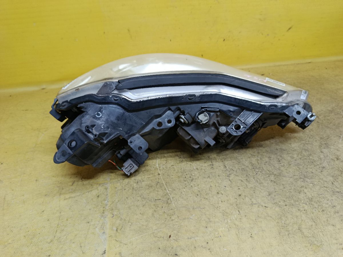 Фара P4770 P4770, на Nissan Fuga PY50 Фото 4
